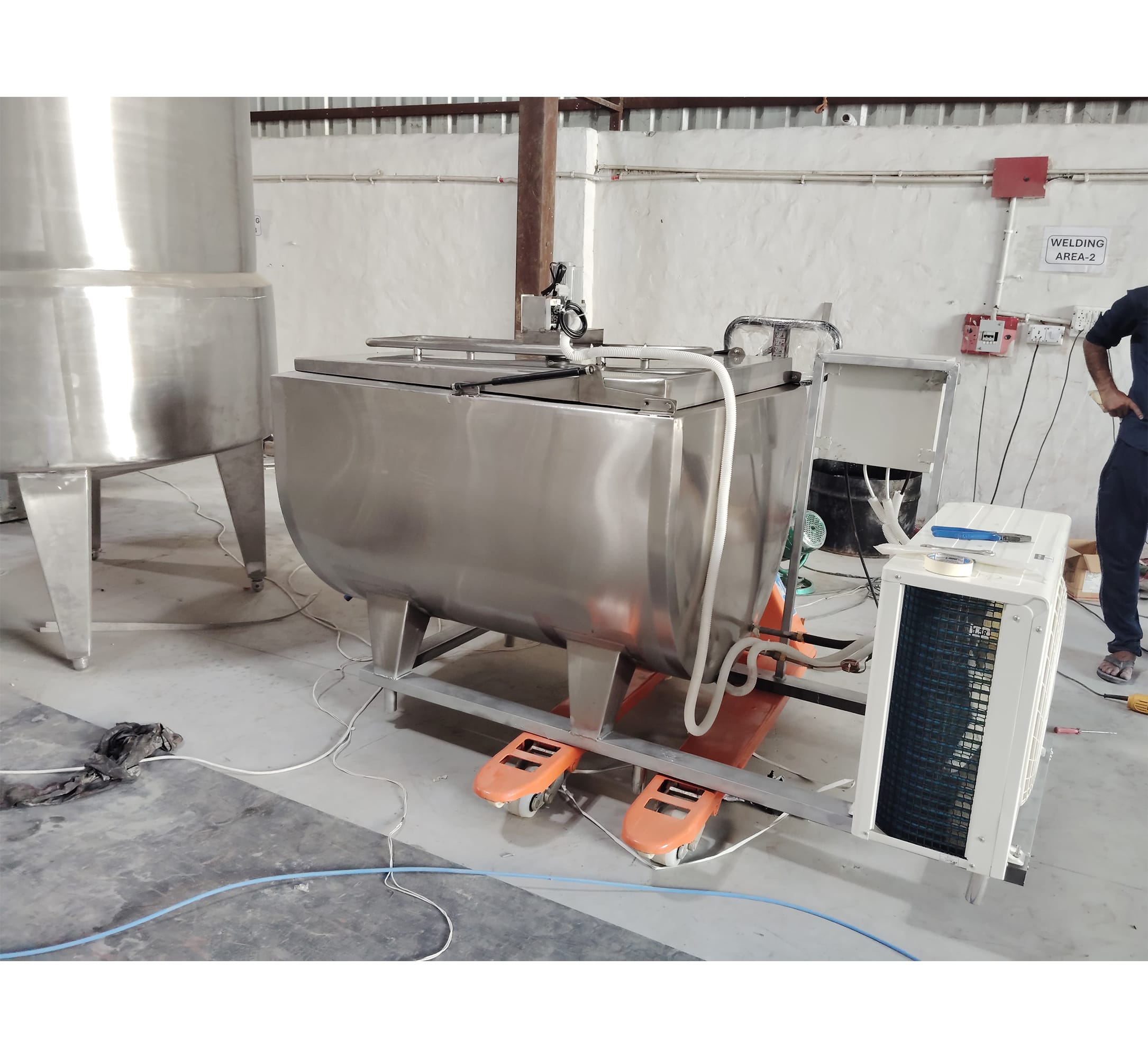 Bulk Milk Cooler